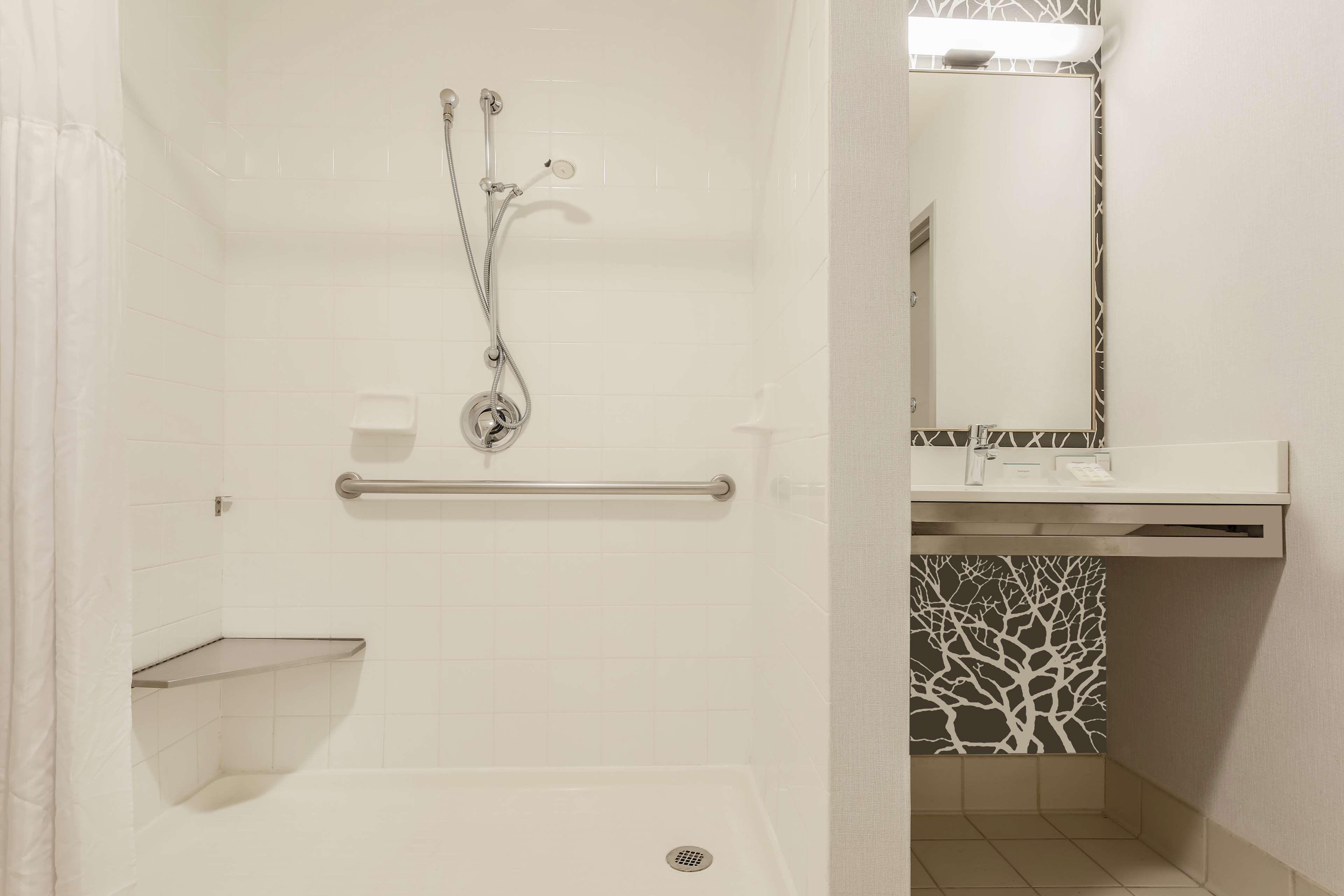 Hilton Garden Inn Cleveland/Twinsburg Екстериор снимка